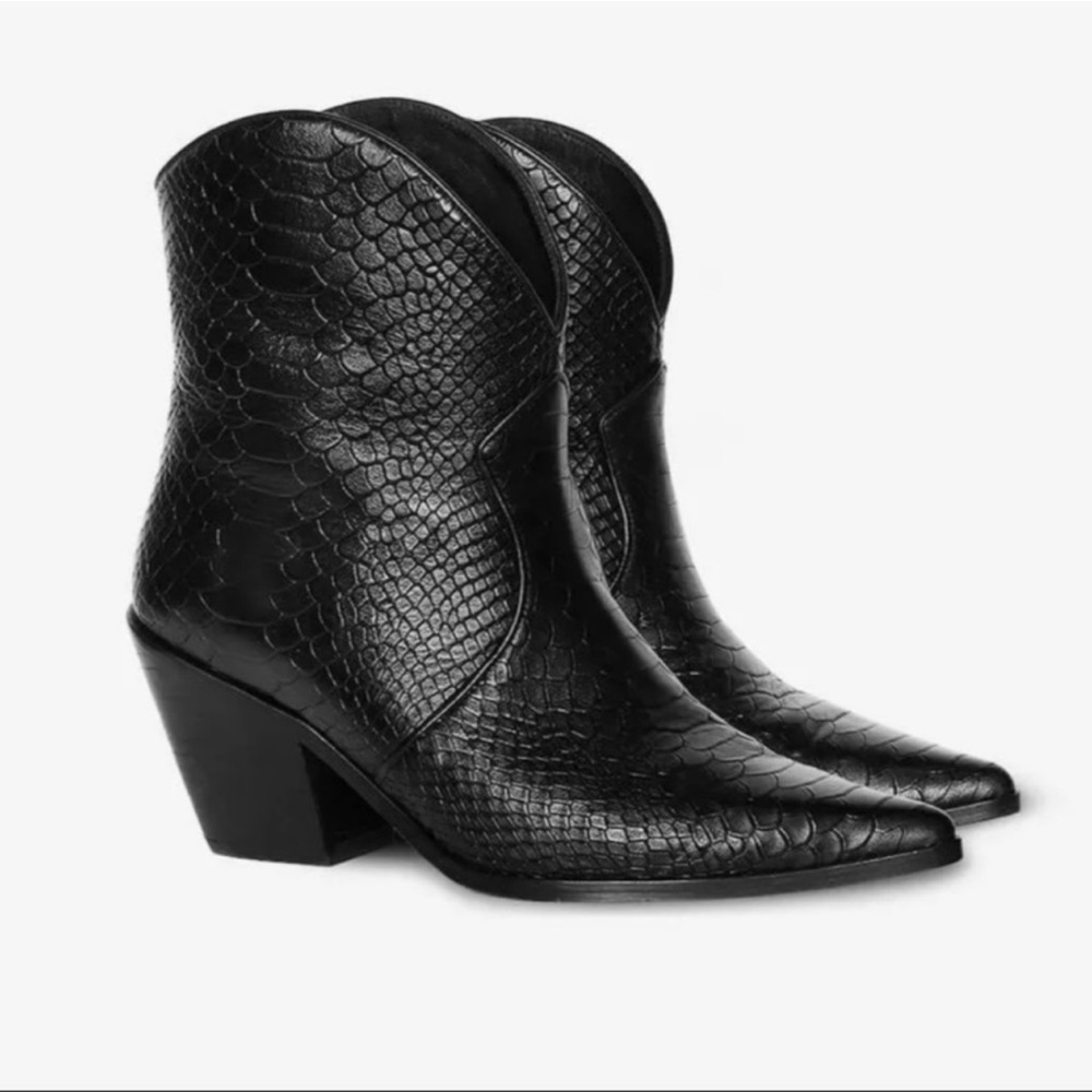 ANINE BING Easton Crocodile Textured Leather Boot With A Western Vibe (LAST ONE) - Picture 6 of 16
